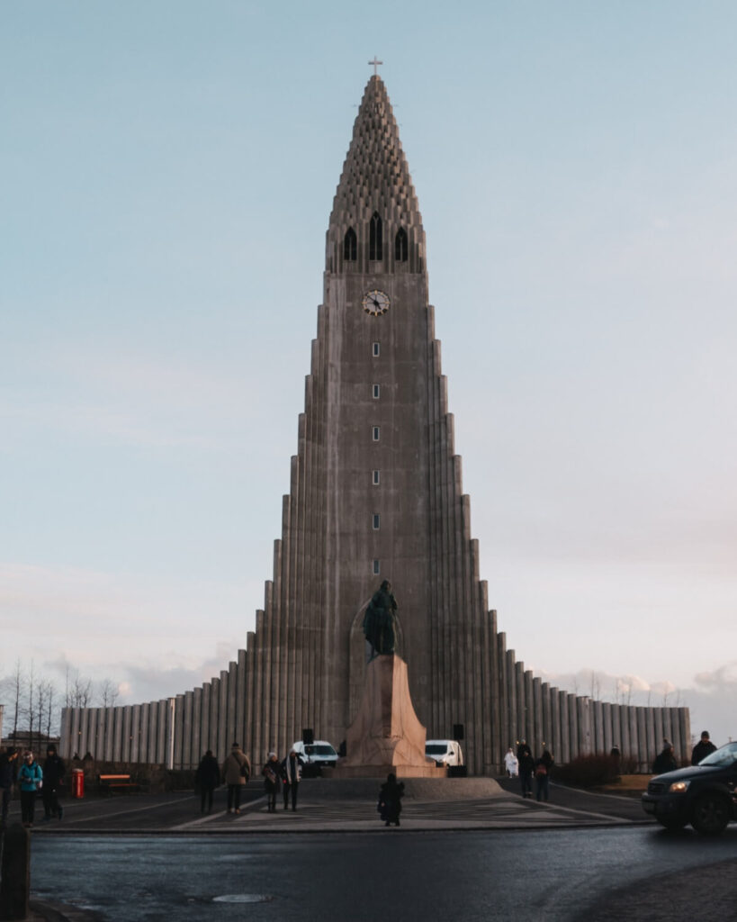 Die Hallgrímskirkja – Wahrzeichen von Reykjavík