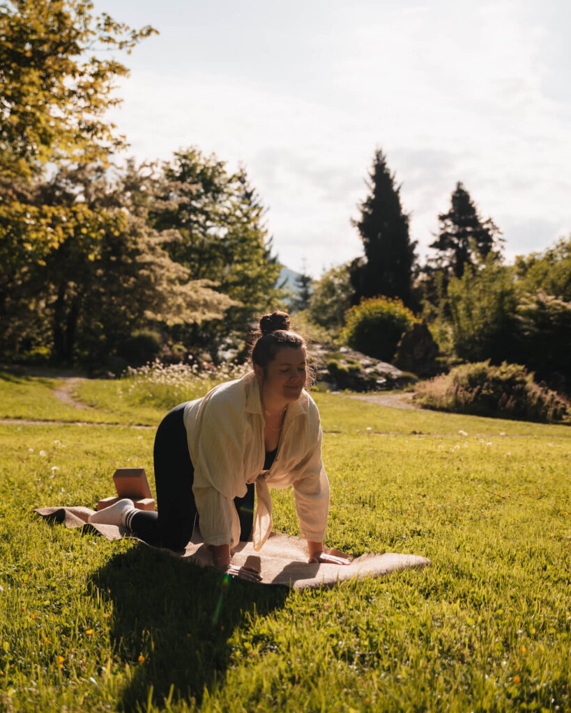 Yoga im Alpengarten in Bad Aussee