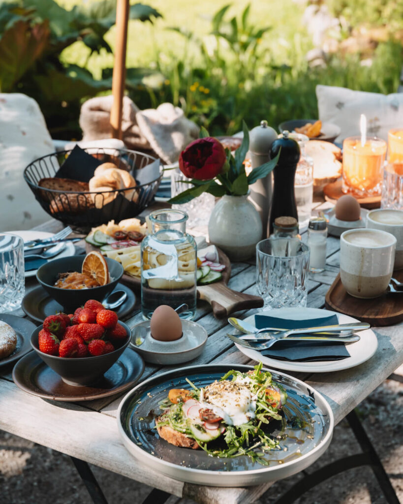 Frühstück im Alpengarten in Bad Aussee