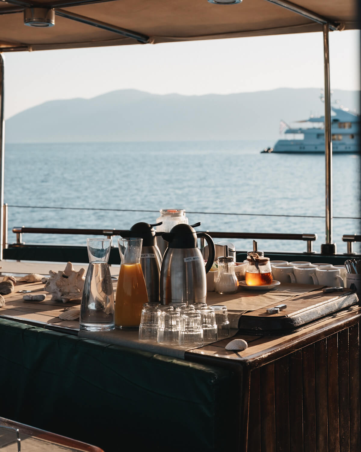 Morgenkaffee bei Sailing Classics