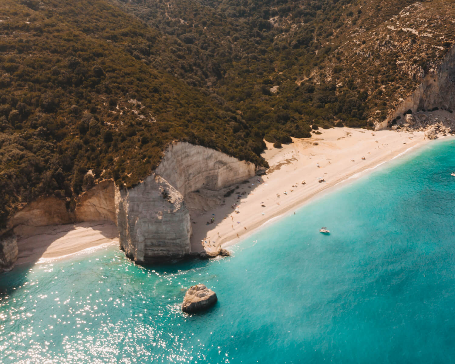 Segeltörn im Ionischen Meer: Der Fteri Beach auf Kefalonia