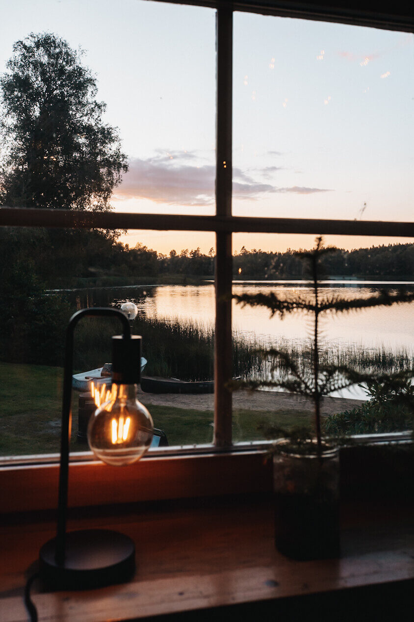 Golden Hour am See in Schweden