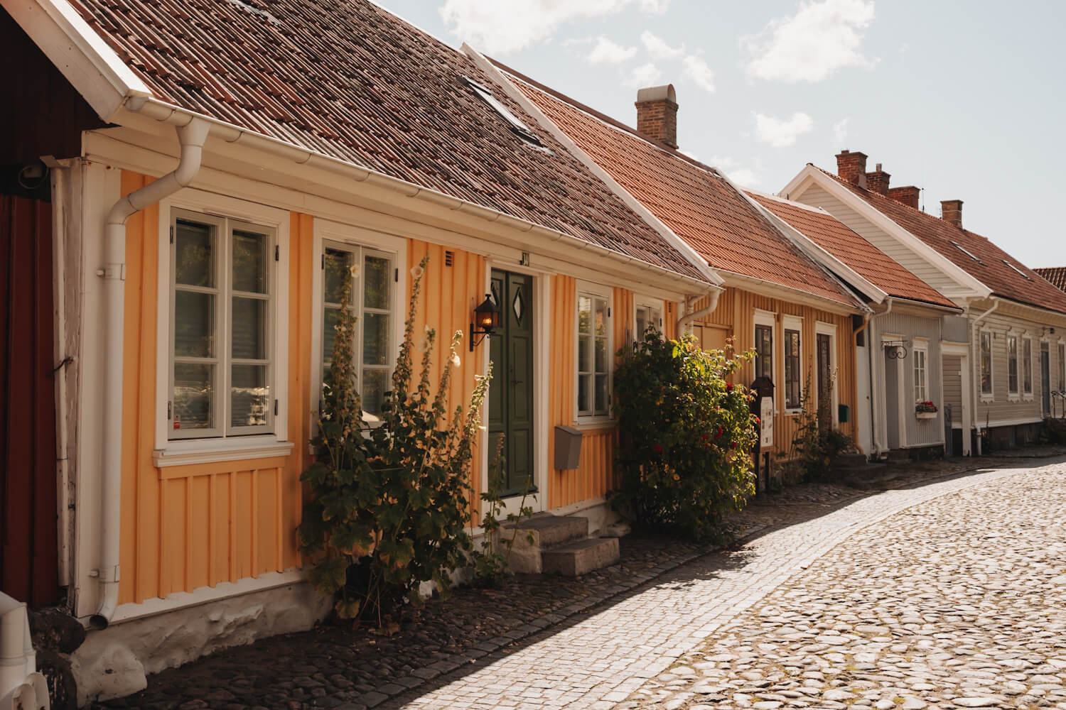 Bunte Schwedenhäuser in Falkenberg in Halland