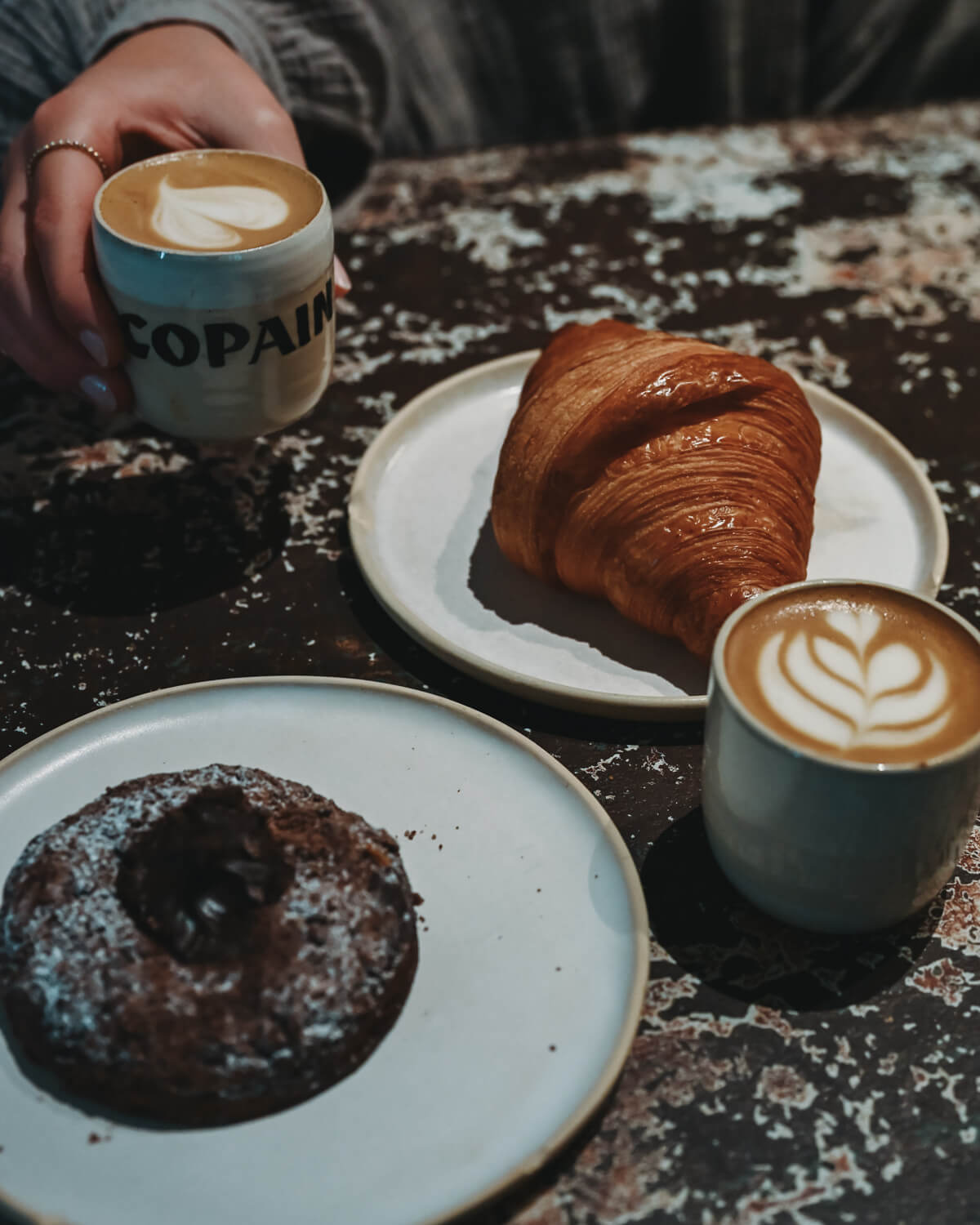 Kaffee & Croissant in der Copain French Bakery in Dornbirn