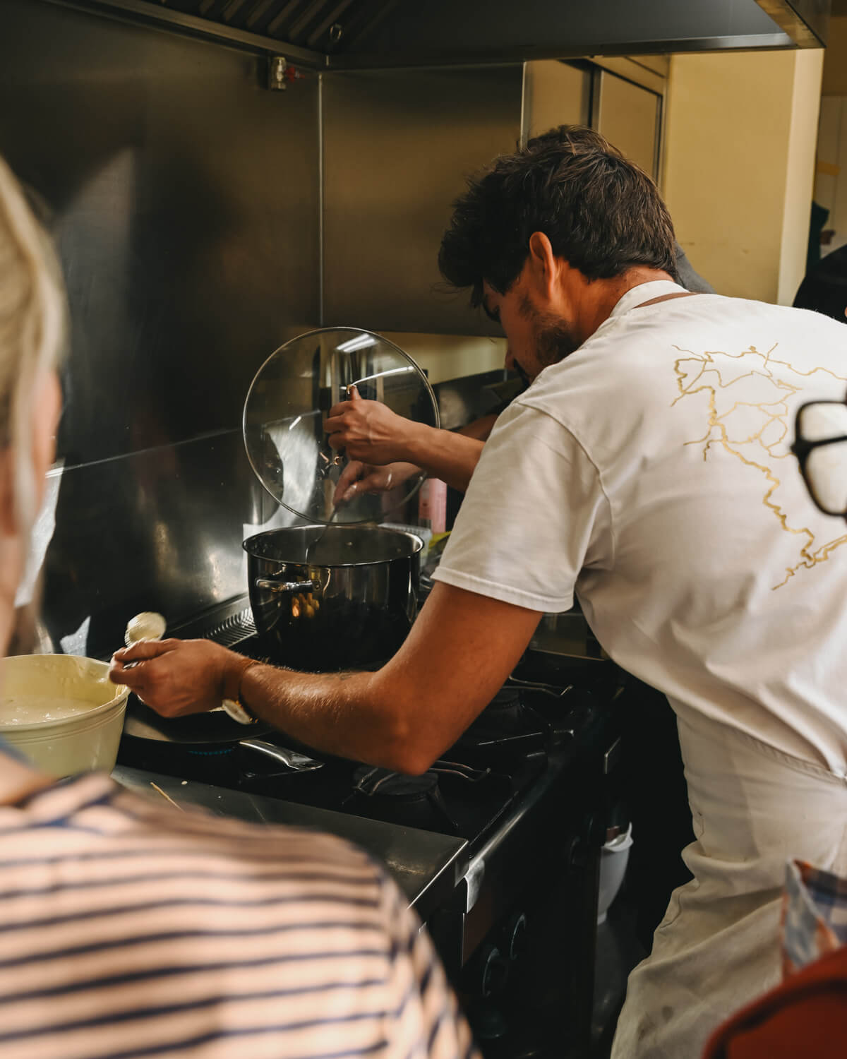 Erik Pedersen in der Küche auf dem Vetterhof