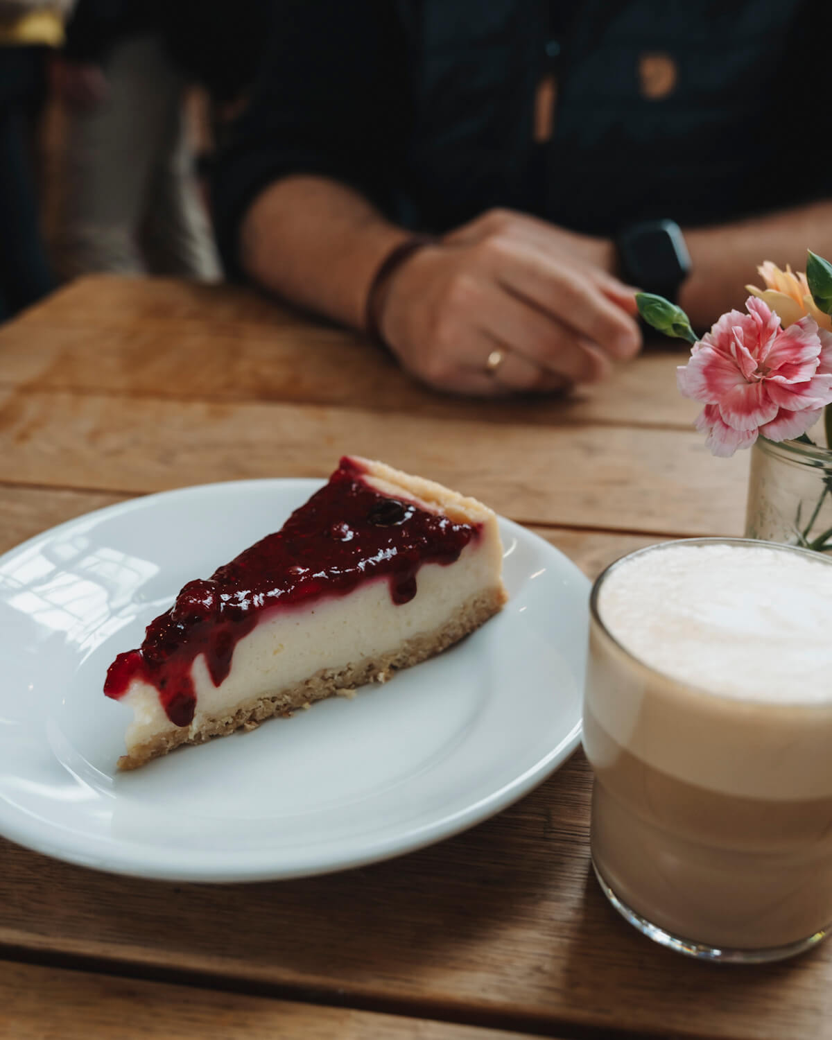 Kaffee und Kuchen in der Plagwitzer Markthalle