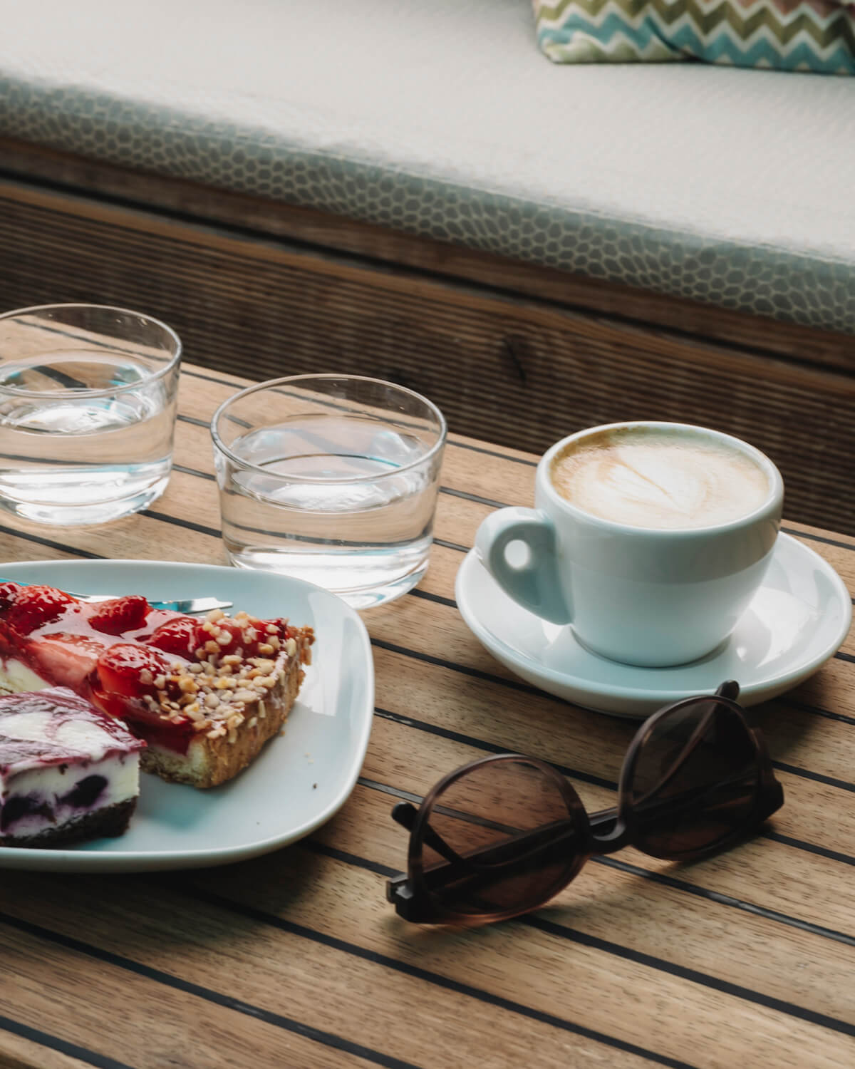 Im Café Pressoway am Cospudener See